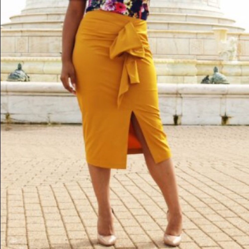 MUSTARD RUFFLE SKIRT - Picture 2 of 2